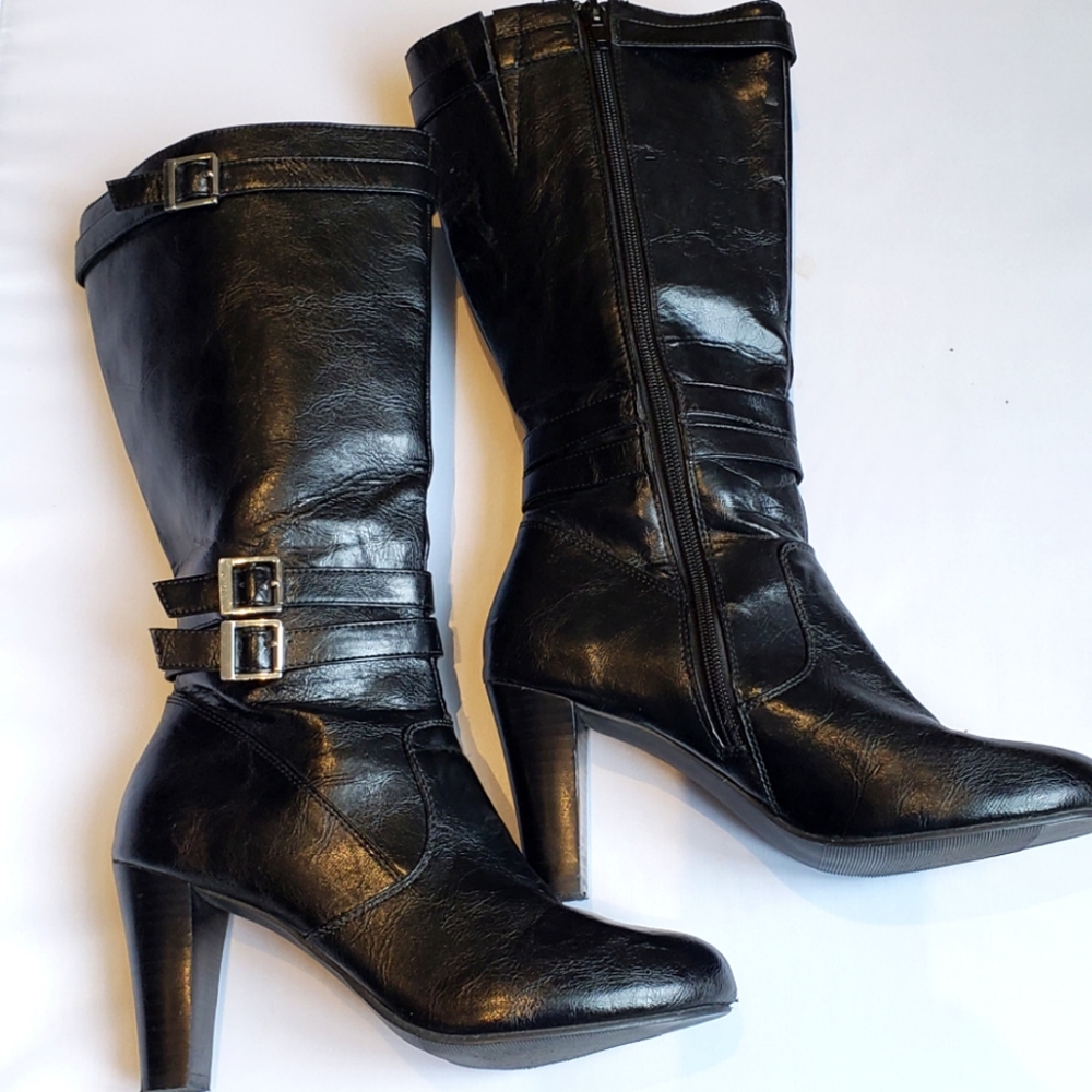 Sold!!!Women's high heeled boots